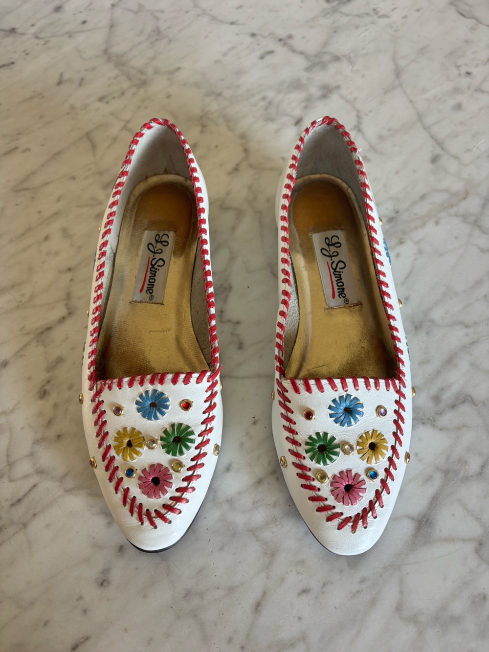 Vintage LJ Simone Women's White Floral Embellished Loafers size 6